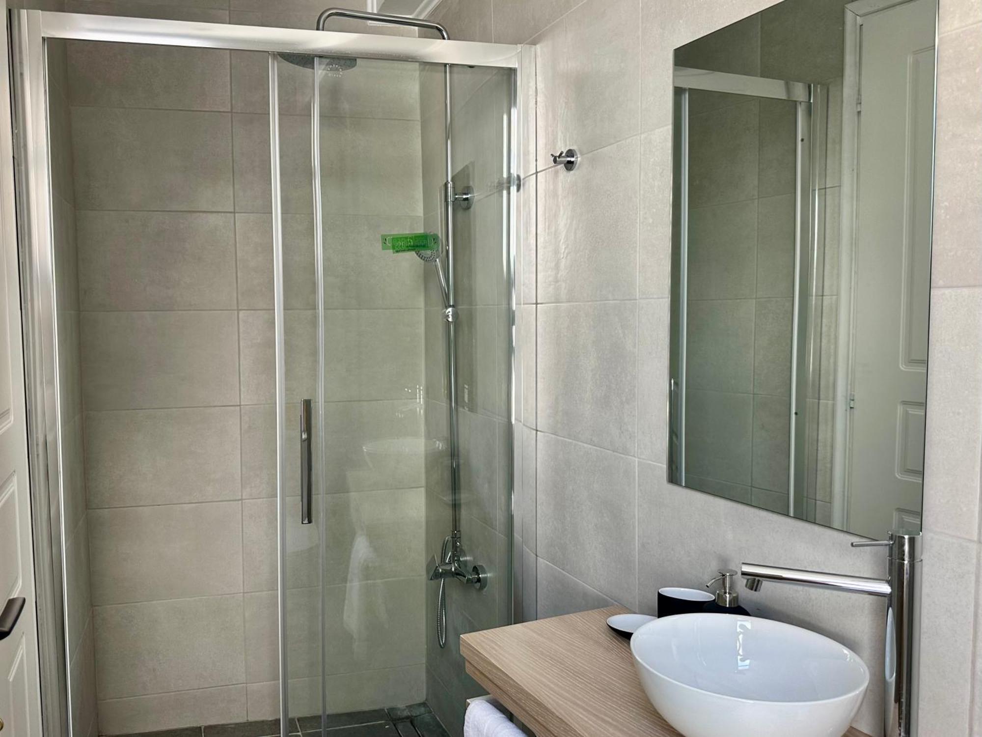 Apartment Monastiraki Two Bedroom Apartment!! *